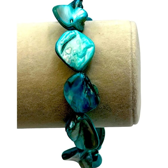 Turquoise Blue Irregular Mother Of Pearl Stretch Bracelet - Picture 5 of 5